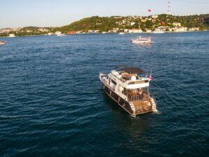bosphorus-11-rental-yacht