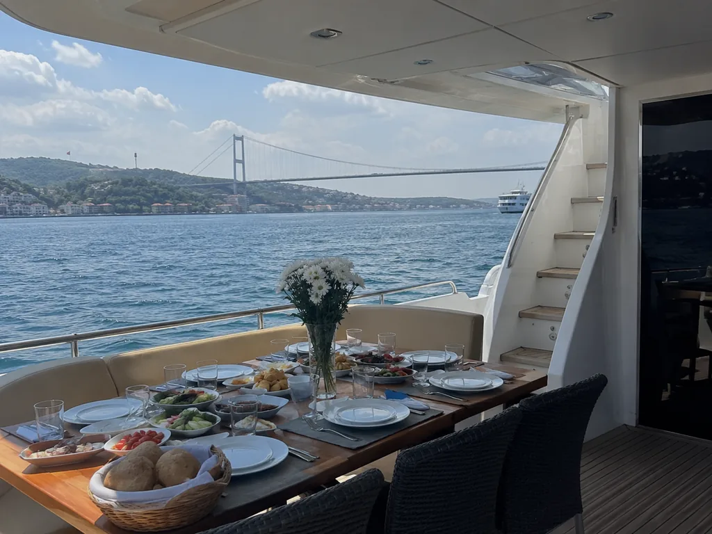 Istanbul Lunch Cruise Istanbul Lunch Cruise