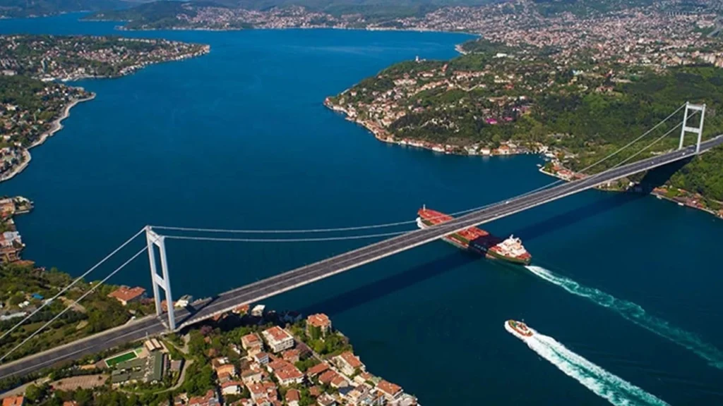 Vista del Bósforo en Estambul