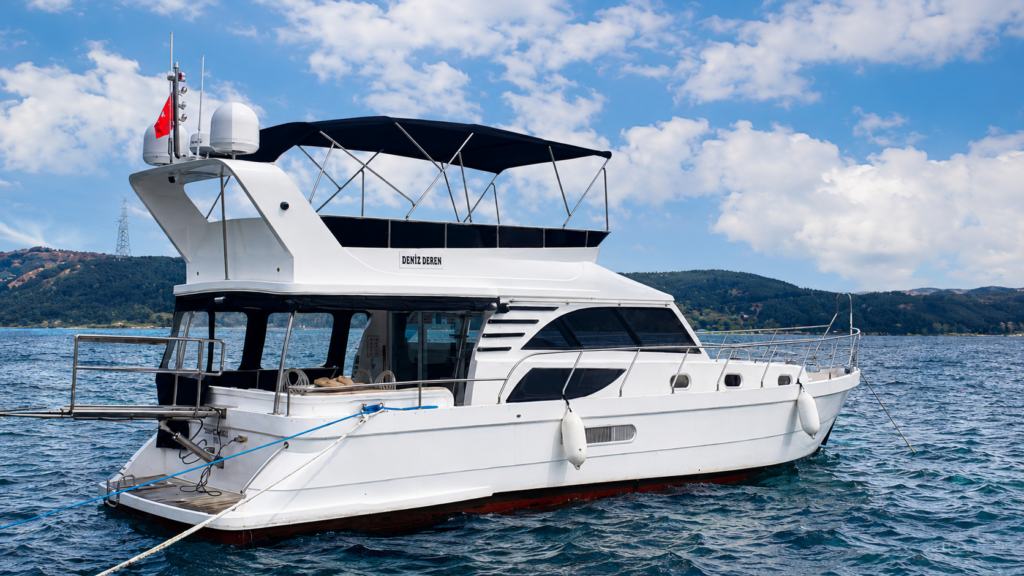 Bosporus 6 – 18-metre private yacht for up to 12 guests on the Bosphorus
