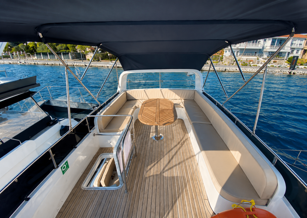 Bosporus 6 private yacht available for charter on the Bosphorus in Istanbul