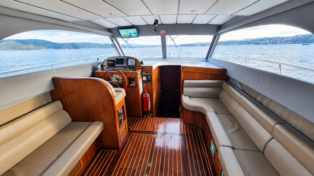 Bosporus 6 private yacht available for charter on the Bosphorus in Istanbul