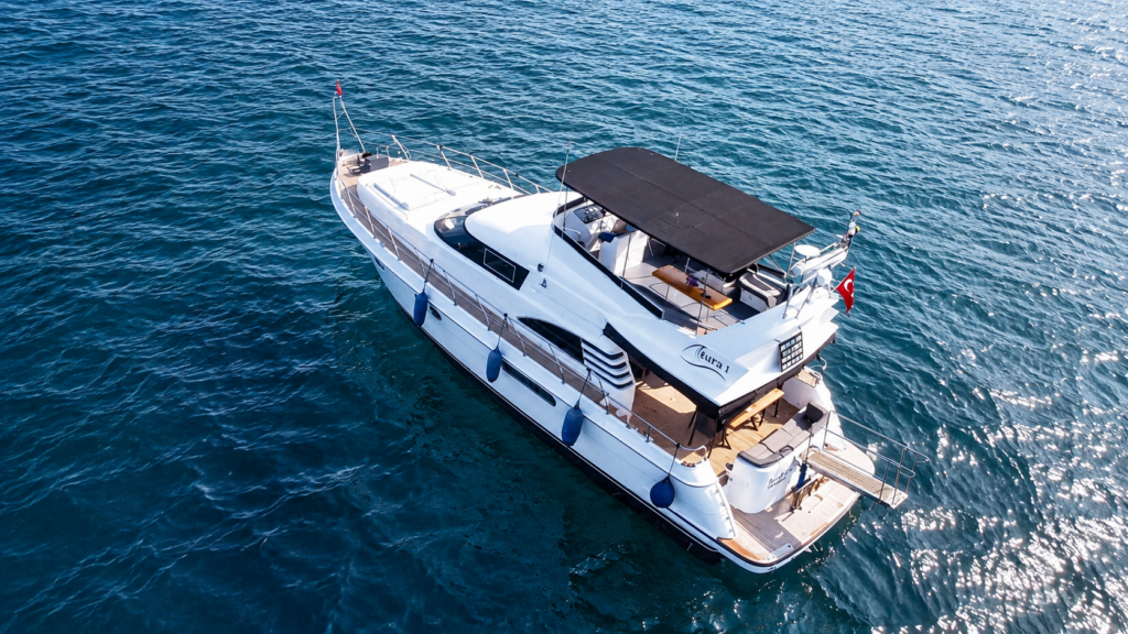 Bosporus 7 private yacht available for charter on the Bosphorus in Istanbul