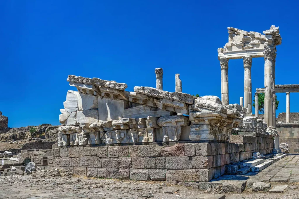 From Izmir Port: Private Full-Day Tour to Pergamon’s Ancient Acropolis