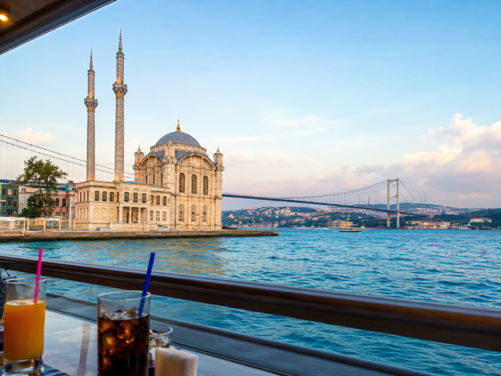 Standard menu with soft drinks, meeting point package on the Bosphorus dinner cruise