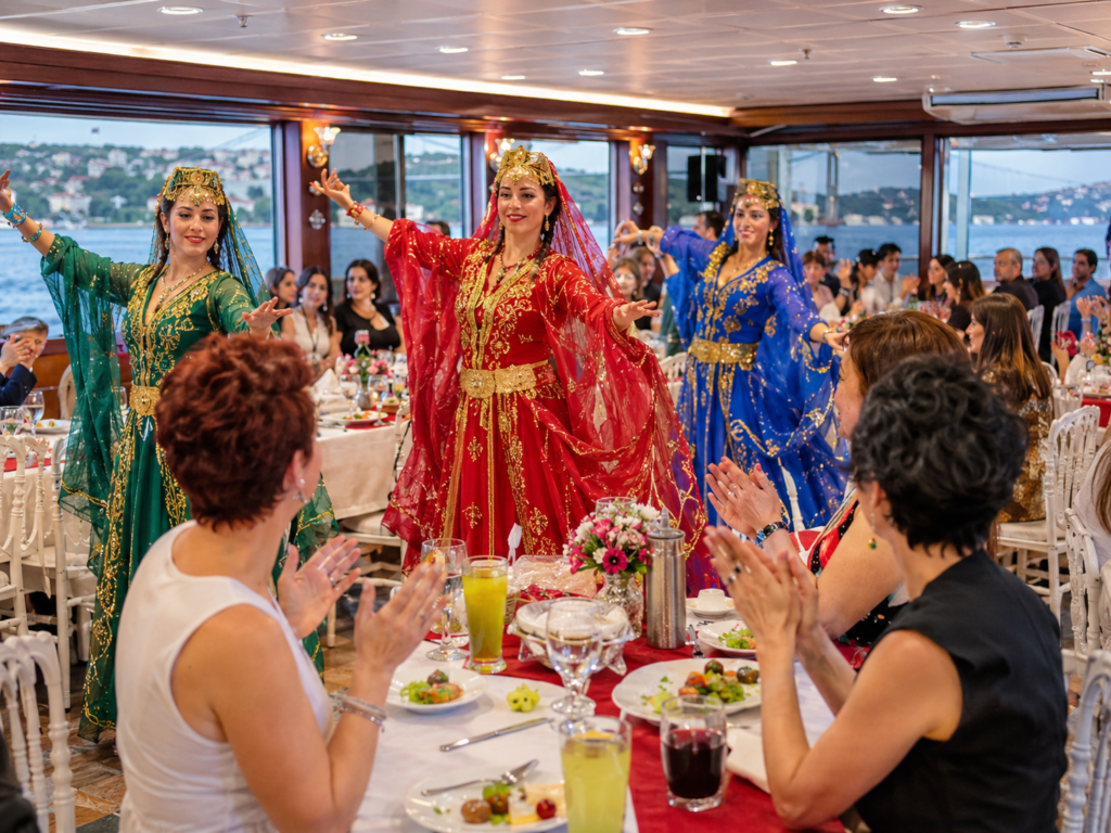 Vegetarian menu with soft drinks on the Bosphorus dinner cruise